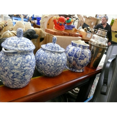 294 - A SILVER PLATE COCKTAIL SHAKER PLUS THREE ARTHUR WOOD BLUE & WHITE CHINA ITEMS.