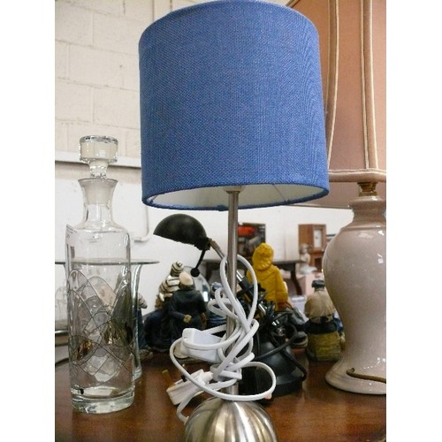 297 - A LARGE CERAMIC LAMP PLUS A BLACK DESK LAMP AND A CHROME TABLE LAMP WITH BLUE SHADE.