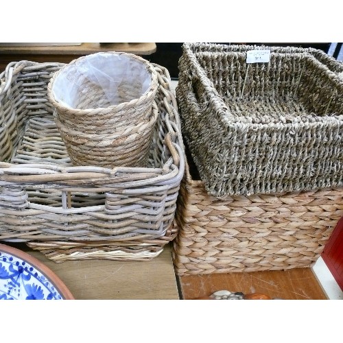 361 - A SELECTION OF WICKER BASKETS AND SEAGRASS BASKETS AND PLANTERS.