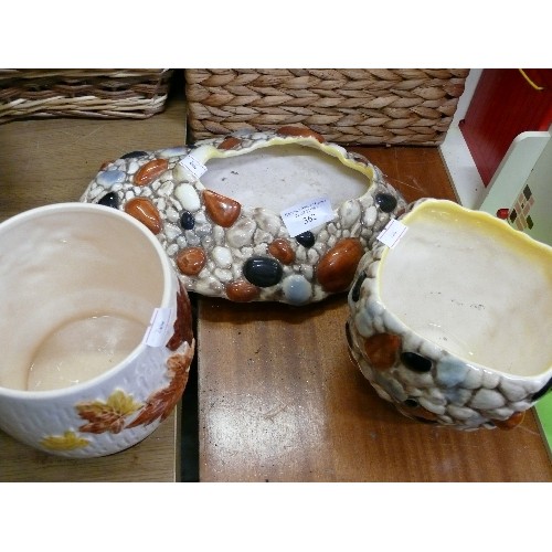 362 - TWO SYLVAC PEBBLE DESIGN DISHES AND A SYLVAC POT