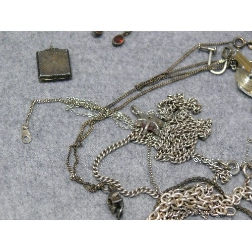 16 - A DISH OF JEWELLERY MIXED LOT OF SILVER CHAINS, CROSS, EARRINGS  A REAL LITTLE TREASURE TROVE.