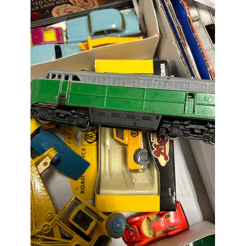 214 - A BOX OF COLLECTORS VEHICLES TO INCLUDE DINKY AND CORGI