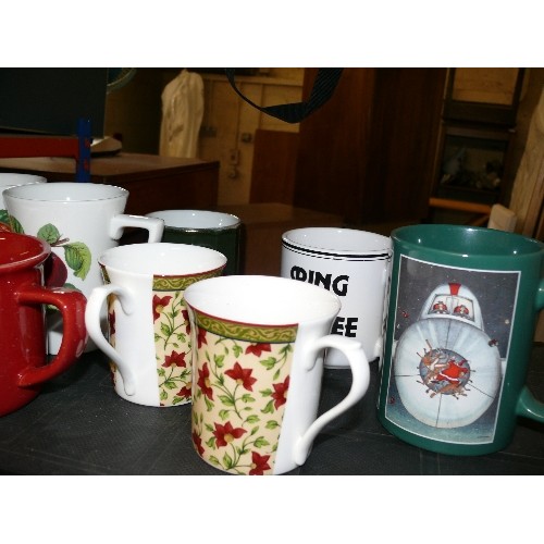 204F - SHELF OF MUGS INCLUDING PORTMEIRION POMONA