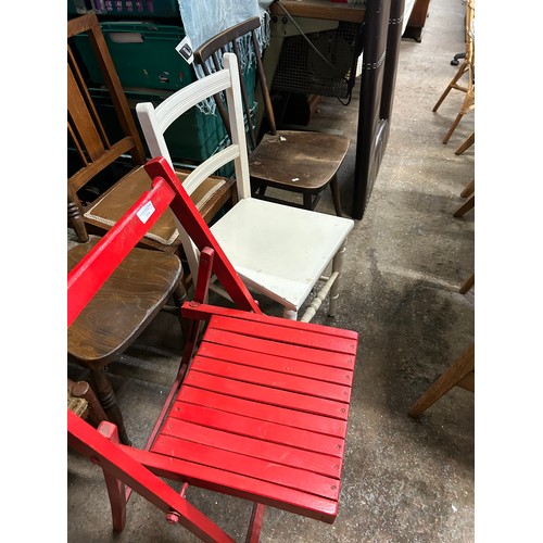 514 - 6 VARIOUS VINTAGE CHAIRS INC FOLDING RED CHAIR, SPINDLE BACK ETC