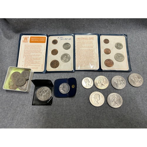 52A - COLLECTION OF COINS INC GEORGE VI 2 SHILLINGS AND SHILLINGS, CHARLES & DIANA CROWNS, CHURCHILL CROWN... 