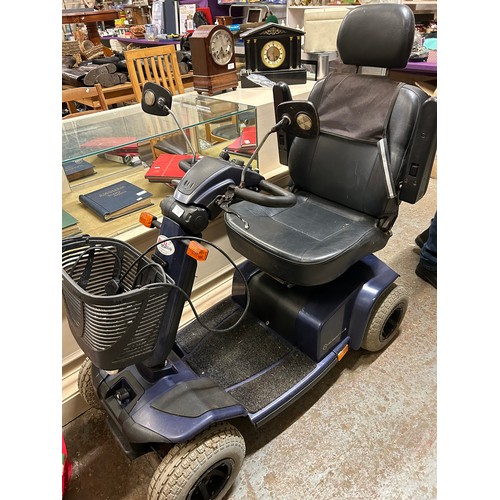 520 - MOBILITY SCOOTER  - CELEBRIRY XL8 - ROAD LEGAL WITH INDICATORS & BRAKES, BATTERY CHARGER - ALL CHARG... 