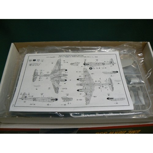 86 - AN AIRFIX MODEL KIT OF D.H. MOSQUITO NF 30, APPEARS COMPLETE, IN A GMC DUKW353 AIRFIX BOX.