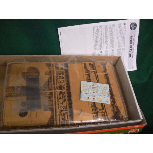 92 - AN AIRFIX MODEL KIT OF US ARMY M1 A2 ABRAMS TANK 1:35 SCALE IN ORIGINAL BOX, APPEARS NEW AND COMPLET... 