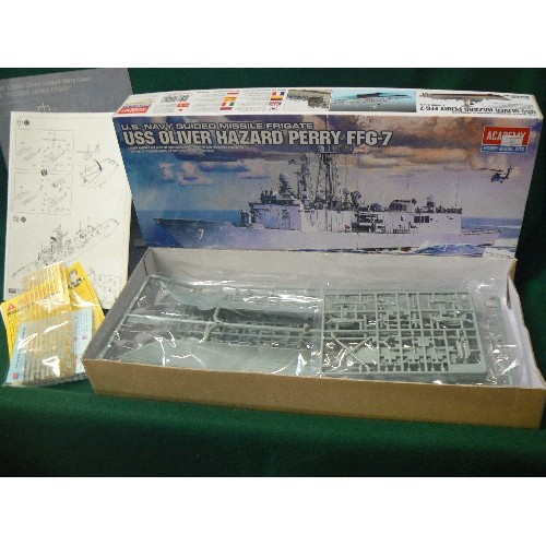 118 - A MODEL KIT BY ACADEMY OF A U.S. NAVY GUIDED MISSILE FRIGATE USS OLIVER HAZARD PERRY FFG-7 1/350 SCA... 