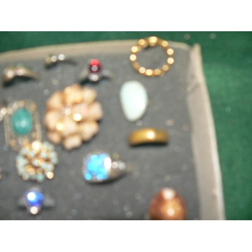 131 - A COLLECTION OF 24 VERY PRETTY RINGS, VARIOUS DESIGNS AND SIZES