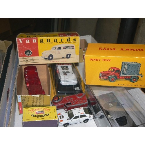 205 - A BOX OF COLLECTORS VEHICLES TO INCLUDE DINKY, VANGUARDS AND MATCHBOX, SOME IN ORIGINAL BOXES.