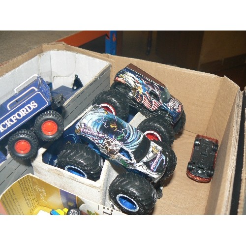 207 - A BOX OF COLLECTORS VEHICLES TO INCLUDE CORGI AND MATCHBOX