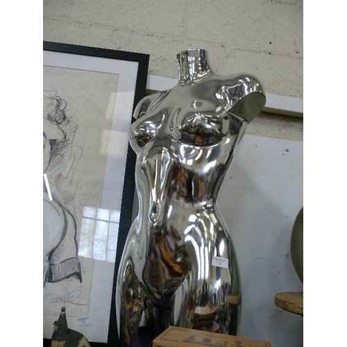 122 - A LARGE CHROME EFFECT FEMALE MANNEQUIN TORSO