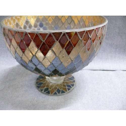 78 - A BEAUTIFUL HANDMADE MULTI COLOURED DIAMOND MOSAIC PEDASTAL BOWL