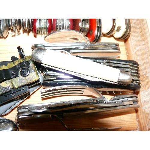 140 - A COLLECTION OF  OVER 60 VARIOUS GOOD QUALITY PENKNIVES SOME VINTAGE AND SOME UNUSUAL