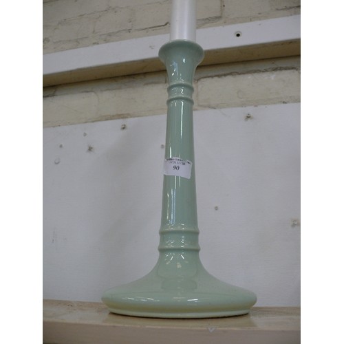 90 - A LARGE GREEN CERAMIC TABLE LAMP