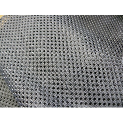 258 - A QUANTITY OF VARIOUS SIZED  OFFCUTS  OF MESH MATERIAL