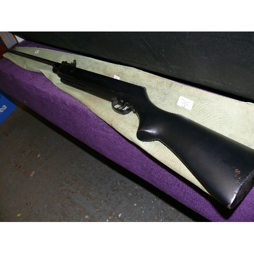 172 - A .22 AIR RIFLE IN A GREEN SLIP CASE