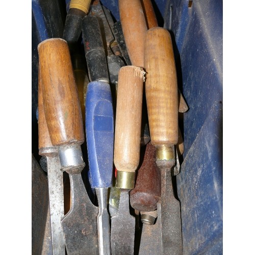 229 - TOOLBOX OF VARIOUS SIZED FIRMER CHISELS AND BEVELEDGED CHISELS