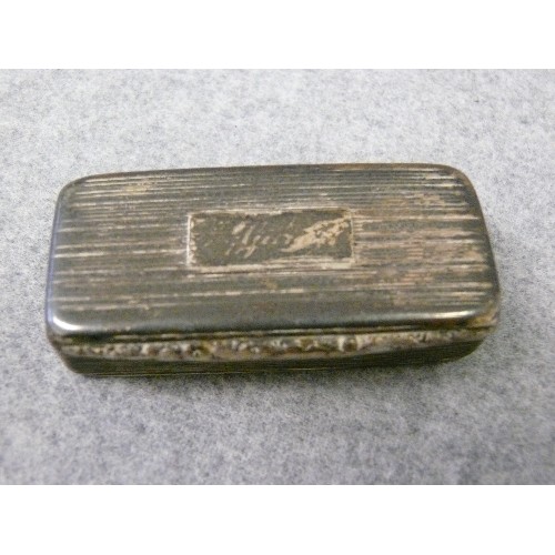 25 - A SOLID SILVER SNUFF BOX  BIRMINGHAM 1833 BY T.S.