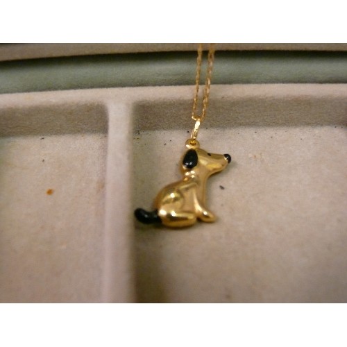 26 - A 9ct GOLD CHAIN AND DOG PENDANT WEIGHT 3.37gr WITH SMALL JEWELLERY BOX