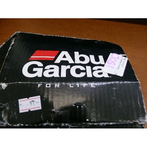 150D - AN ABU GARCIA BLACKMAX BMAXSP40 FISHING REEL WITH ORIGINAL BOX