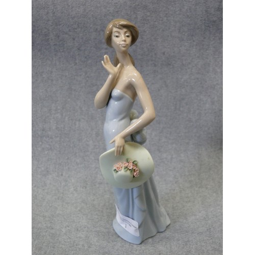 1 - Lladro No 5599 Coquette Figurine Retired Figurine