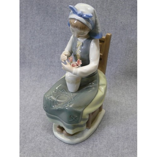 2 - Vintage LLADRO Porcelain Seated Girl With Vase Of Flowers, Ca. 1985 Retired Figurine