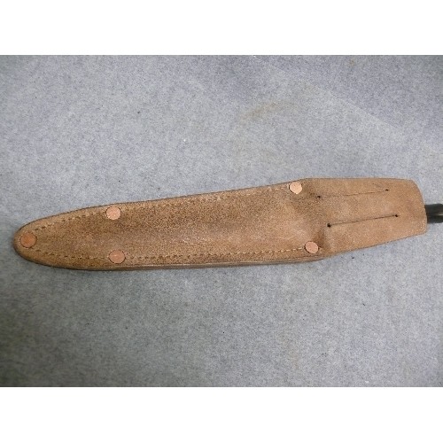 16 - WW1 WAR DEPARTMENT STAMPED ON QUILLON  COMMANDO FS (OR TRENCH KNIFE) WITH SCABBARD