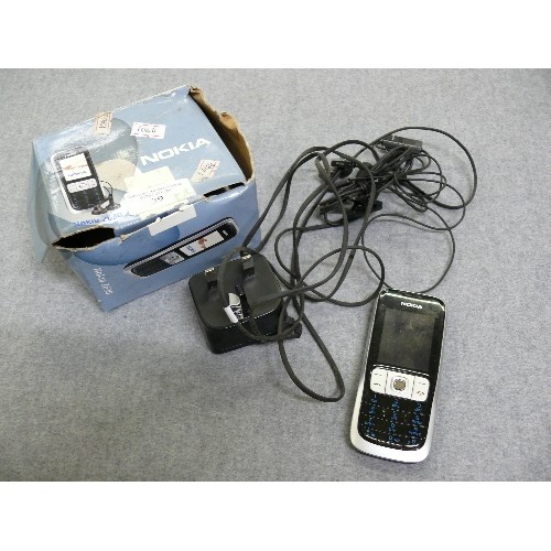 39 - NOKIA 3630 PHONE WITH CHARGER IN BOX