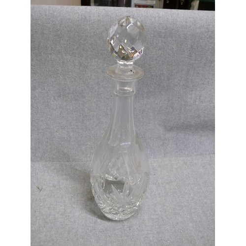 142 - A LOVELY CRYSTAL DECANTER