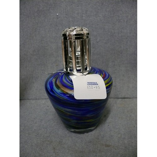 136 - AN EFFUSION FRAGRANCE LAMP BY LA-TEE-DA!, NEW AND BOXED