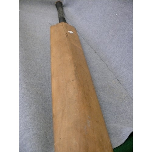 145 - A VINTAGE COLLECTORS CRICKET BAT BY SUMMERS BROWN & SONS, SPECIALLY SELECTED BY J.B HOBBS 5 FORCE TR... 