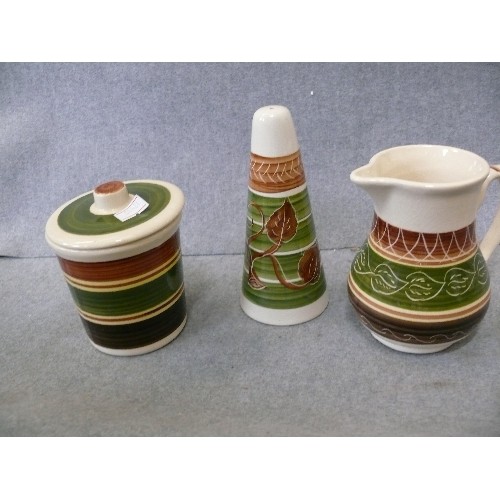 147 - WELSH STUDIO POTERY JUG, SHAKER AND LIDDED POT PLUS A SET OF PRINKNASH POTTERY MUGS AND JUGS