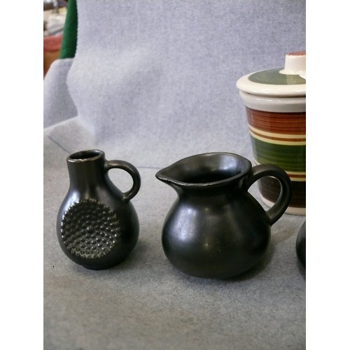 147 - WELSH STUDIO POTERY JUG, SHAKER AND LIDDED POT PLUS A SET OF PRINKNASH POTTERY MUGS AND JUGS