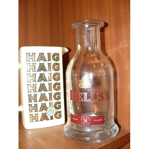 163 - A COLLECTION OF WHISKY WATER JUGS TO INCLUDE CARLTON WHISKY, TEACHERS, HAIG AND A BELLS GLASS CARAFE