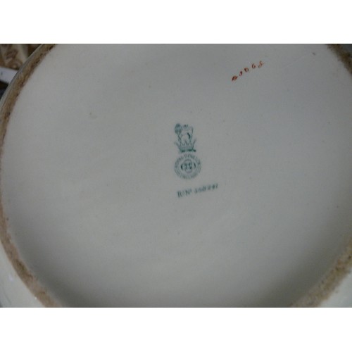 128 - A ROYAL DOULTON ART NOUVEAU CHAMBER POT PLUS A MATCHING LARGE WASH BOWL (WASH BOWL HAS A LARGE CRACK... 