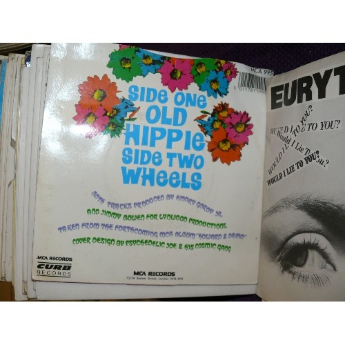 216 - A LARGE SELECTION OF SINGLE 45RPM RECORDS TO INCLUDE PAUL MCCARTNEY, CARLY SIMON, THE COMMODORES, MA... 