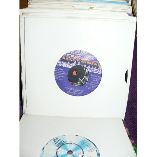 216 - A LARGE SELECTION OF SINGLE 45RPM RECORDS TO INCLUDE PAUL MCCARTNEY, CARLY SIMON, THE COMMODORES, MA... 