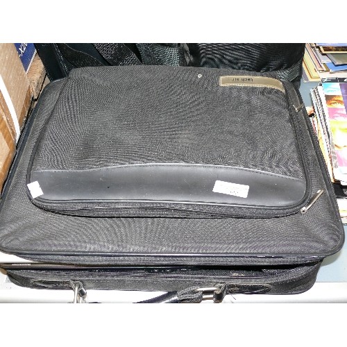 342 - A TOSHIBA LAPTOP SATELITE L300D 13S SYSTEM UNIT WITH LOGIK POWER SUPPLY AND A LAPTOP BAG