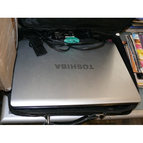 342 - A TOSHIBA LAPTOP SATELITE L300D 13S SYSTEM UNIT WITH LOGIK POWER SUPPLY AND A LAPTOP BAG