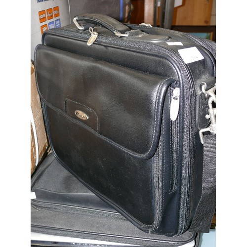 344 - TARGUS EXECUTIVE LEATHER LAPTOP AND DOCUMENTS TRAVEL CASE WITH SHOULDER STRAP, HARDLY USED