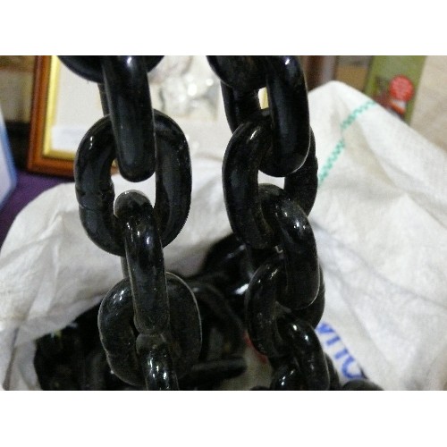 118 - A VERY HEAVY WELDED LINK CHAIN, 7FT+