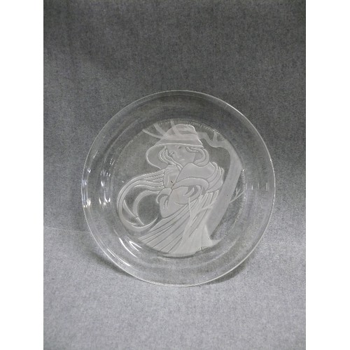 423 - A HAND ETCHED ART NOUVEAU GLASS PLATE DEPICTING 'ANGELICA' THE FIRST EDITION OF AN ORIGINAL WORK BY ... 