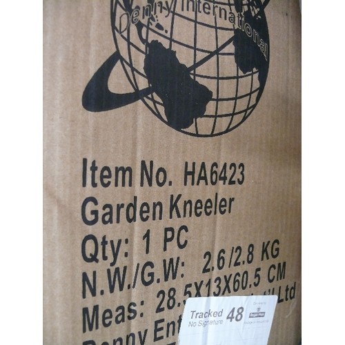 351 - GARDEN KNEELER, BRAND NEW IN BOX