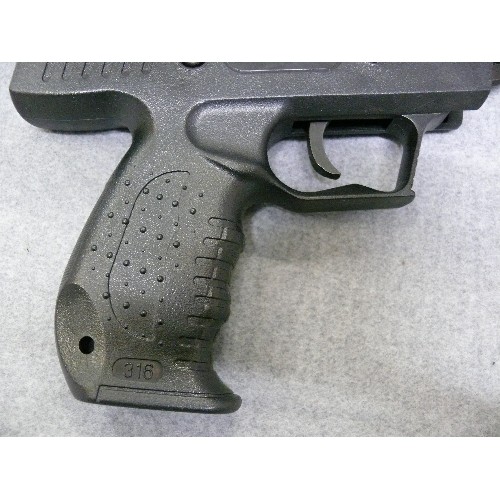 39A - A WEST LAKE AIR PISTOL MOD XHS3 316 BRAKE BARREL CAL .177  NEARLY NEW IN BLACK.  NOT FOR SALE TO UND... 