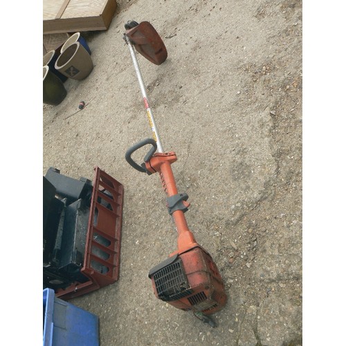 525 - PETROL STRIMMER