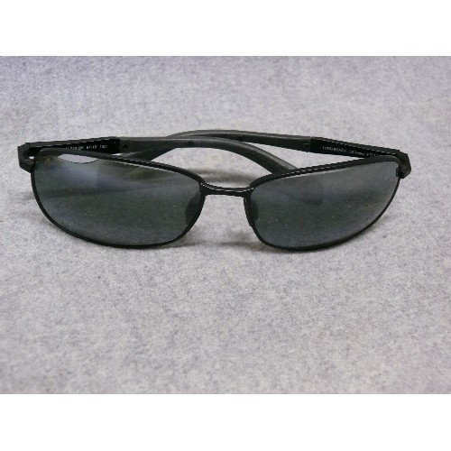 46 - A PAIR OF MAUI JIM LONG BEACH MJ-240-2M US PATTERN 771.7557 IN OWN CASE