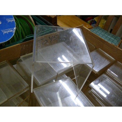 432 - APPROX 30 CLEAR PERSPEX DISPLAY STANDS -  VARIOUS SIZES, IDEAL FOR CAR BOOT STALLS