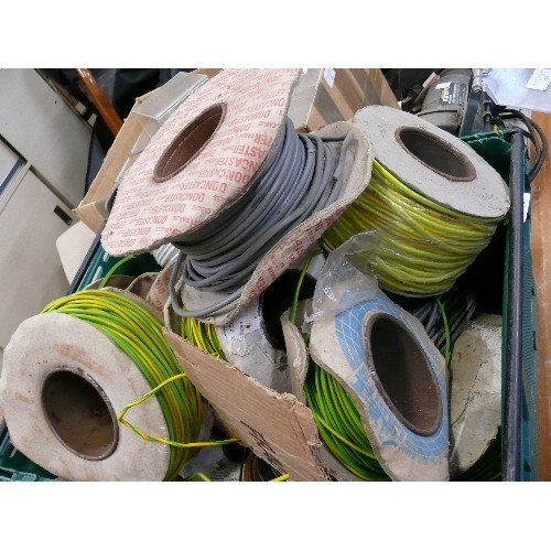 434 - CRATE CONTAINING VARIOUS ELECTRICAL CABLES TO INCLUDE  3 PAIR TELEPHONE WIRE, 2.5mm EARTH WIRE, 100m... 